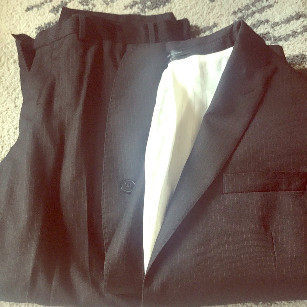 Men’s suit used